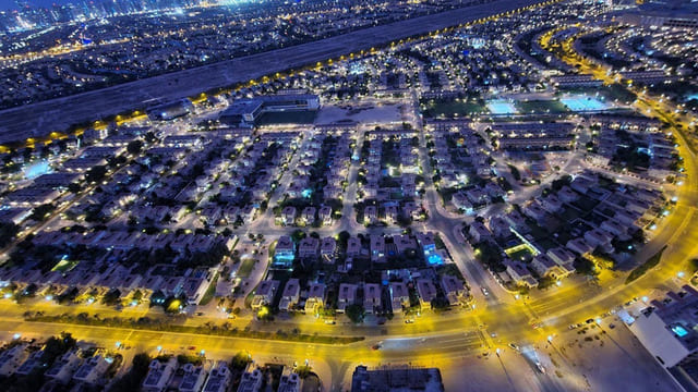 Обзор района Jumeirah Village Triangle – JVT фото.